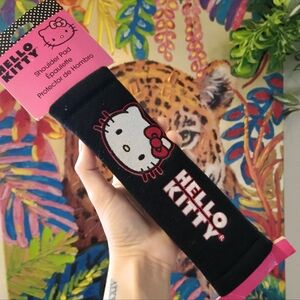 Hello Kitty Black and Pink Seat Belt Shoulder Pad